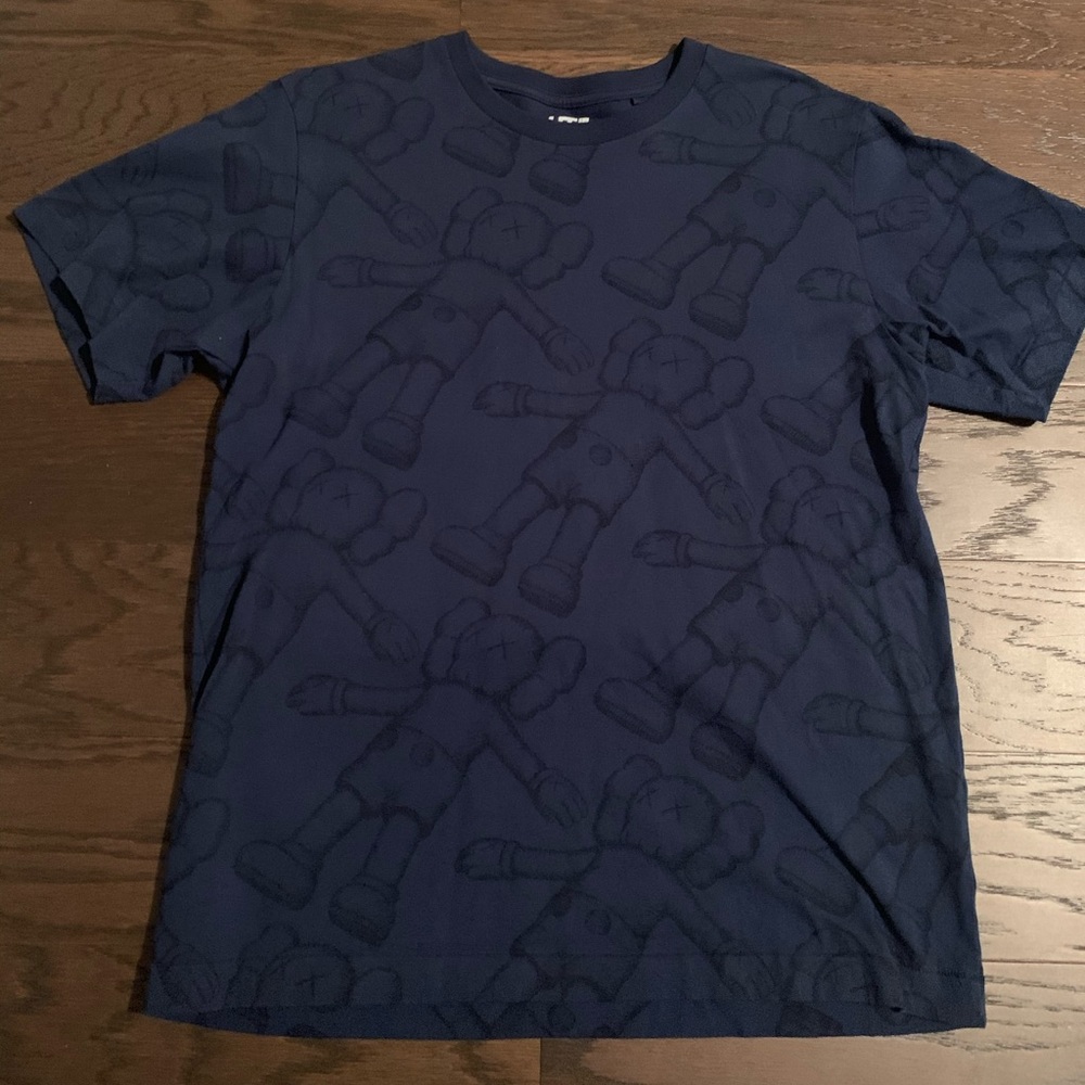Kaws Uniqlo T-shirt